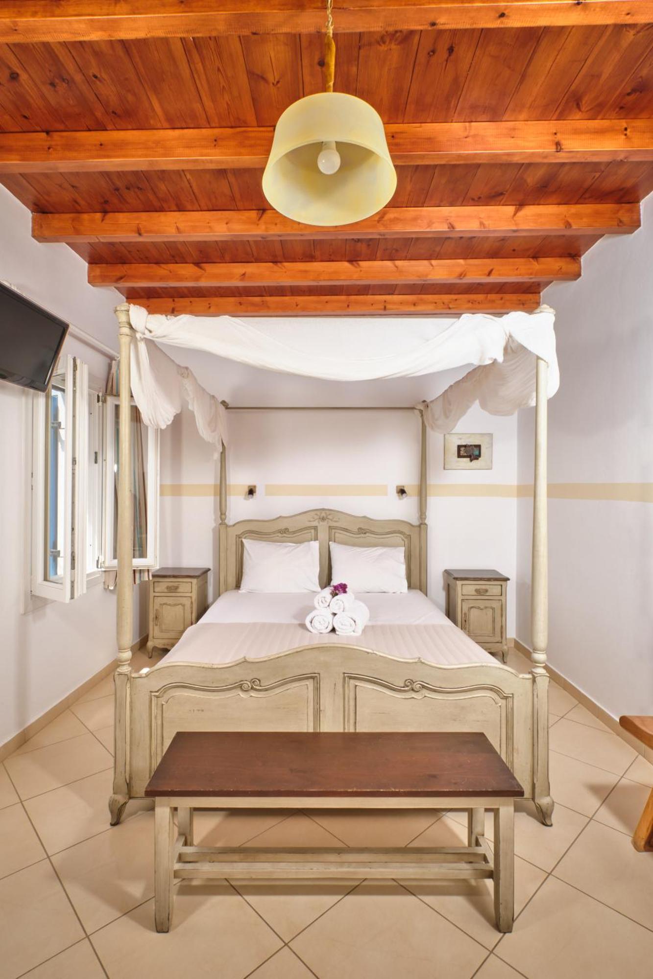 Aparthotel Amorgion 3*